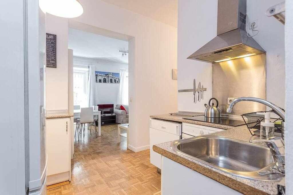Appartamento Piso confortable y céntrico Madrid Esterno foto