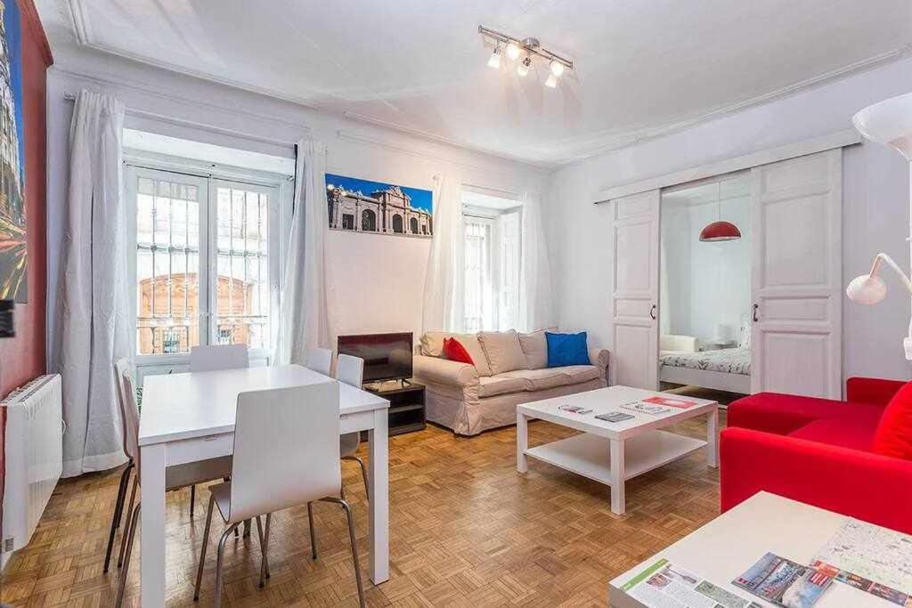 Appartamento Piso confortable y céntrico Madrid Esterno foto